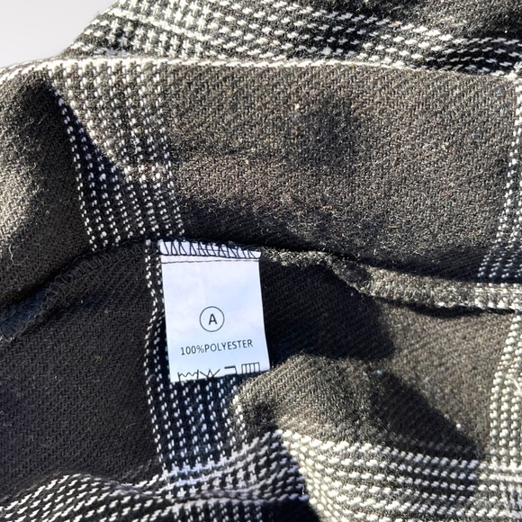 Women’s Trench Coat | Size M - Picture 8 of 8